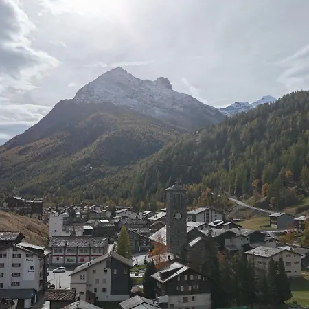 Comfortable Near Saas-fee Ideal For Couples Appartamento